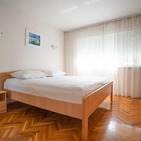 Nina Apartment *