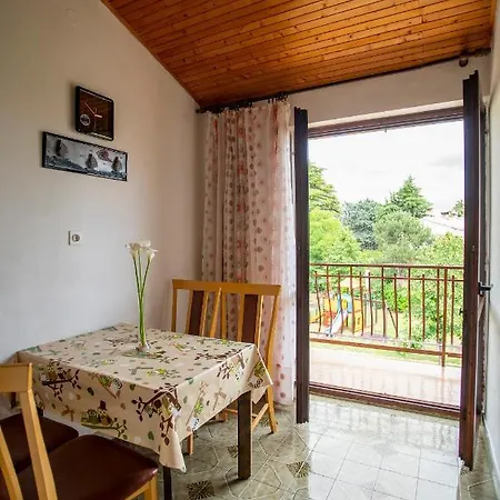 Apartman Nina *