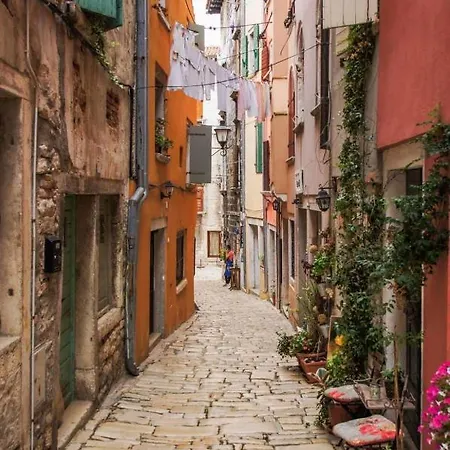 Nina Апартаменты *